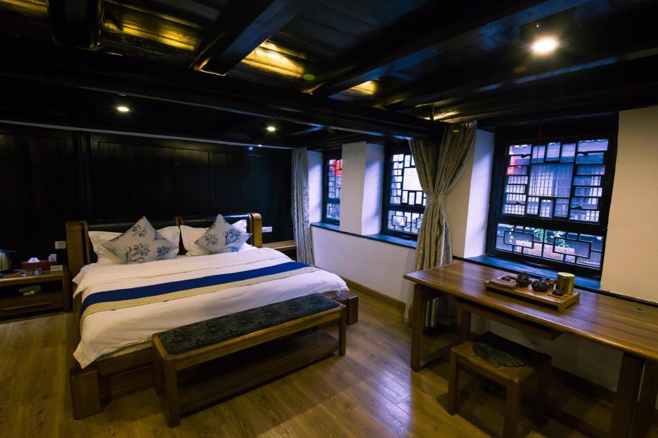 一方砚-旅拍体验民宿 Fenghuang Bagian luar foto