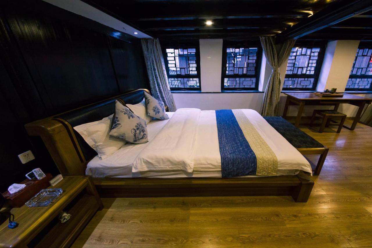 一方砚-旅拍体验民宿 Fenghuang Bagian luar foto